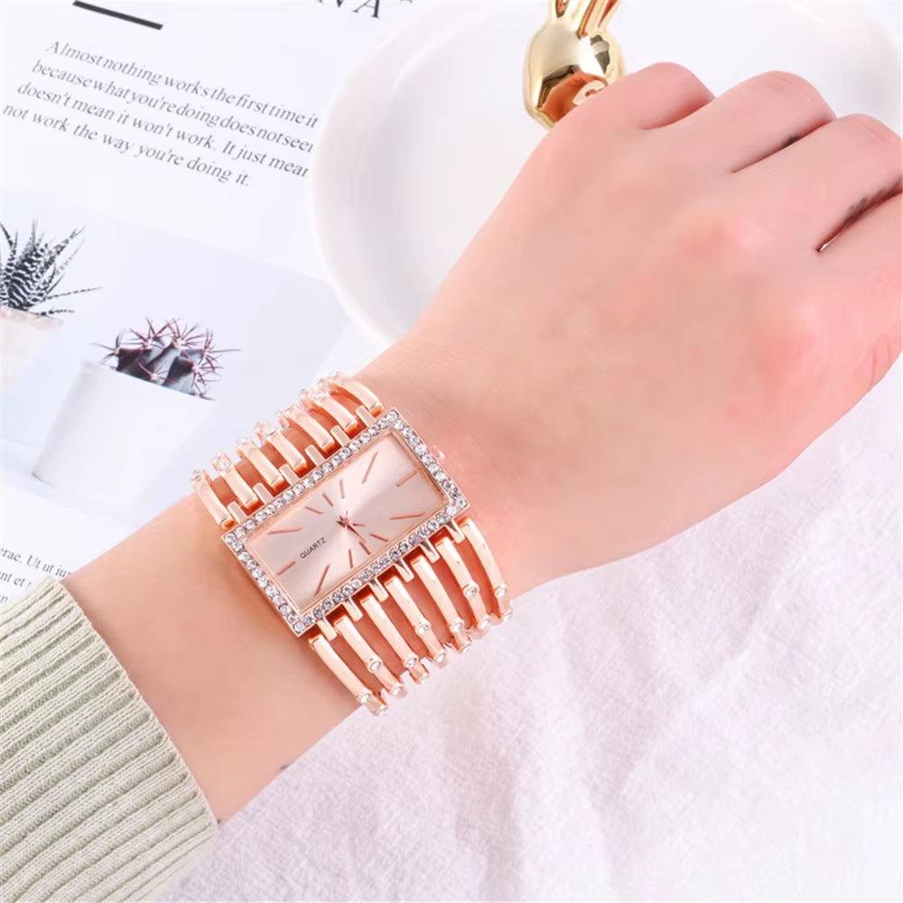 Luxury Qualities Women'S Fashion 2025 Diamond Rectangle Watches Gold Alloy Bracelet Wristwatches Simple Ladies Quartz Clock Gift